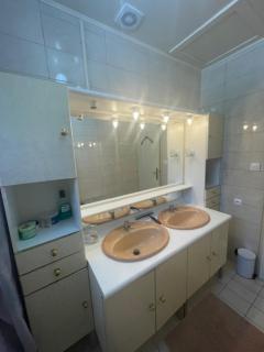 Escape to city center near the beach ! - 2