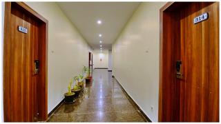 Comic Comfort Getaway - Warm Hospitality Hotel - 2