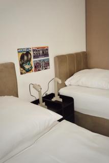 Autohof by Andrew - Apartments - 1