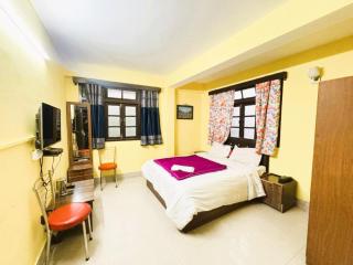 Hotel Himalaya Residency Darjeeling Mountain View Room - 0