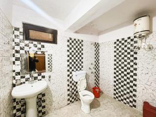 Hotel Himalaya Residency Darjeeling Mountain View Room - 3