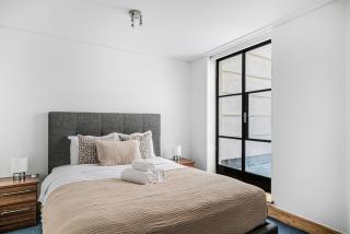 BnBNova - Heart of Holborn - 2BR with Patio - 8