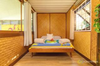 Room 1 - Secluded Rustic Bungalow by Tipaniers Beach - 0