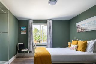 Pen y coed with hot tub and sauna surrounded by countryside views - 3