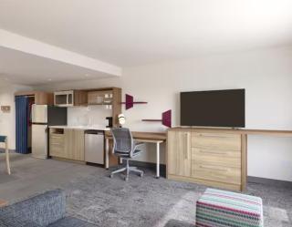 Home2 Suites By Hilton Muncie - 2