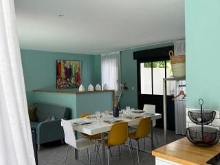 Lovely guest house with free parking - 9