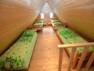 Bedroom Farmhouse by the Woods - 6