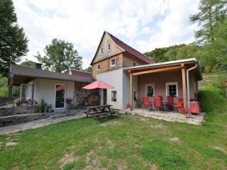 Bedroom Farmhouse by the Woods - 0