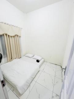 Jhuna Komodo Homestay - 4