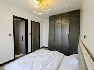 Lizzy One Bedroom Elegant Apartment - 6