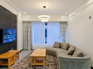 Lizzy One Bedroom Elegant Apartment - 5