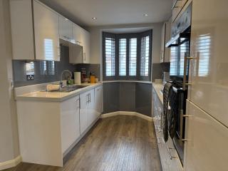 Spacious 3 Bed House in Horsham - 5