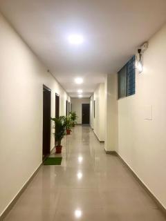 Janav Comforts & Suites - 8