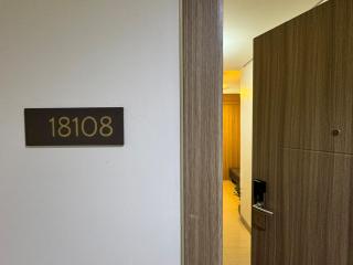 Shore 2 Residences RM 18108 Pool View by Prime Stay MOA - 2