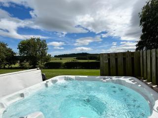 Greenmyre Farmhouse with Hot Tub - 9