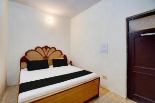 Hotel O Vrindavan guest house - 4