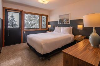 RMR: Stock House in Teton Village - 2