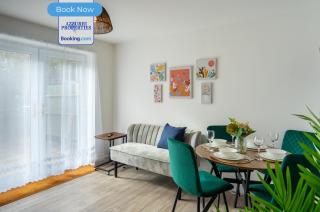 2Bed Short Stays Apt By Azzurri Properties Short Lets & Serviced Accommodation Brighton With Free WiFi - 1