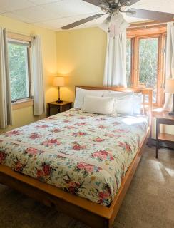 3 Bedroom 2 Bath Carriage House (Pet Friendly) - 5