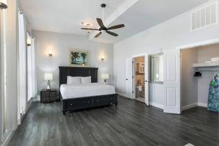 5BR Penthouse with Amenities Near FQ - 7