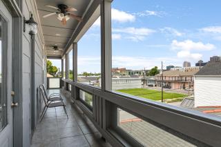5BR Penthouse with Amenities Near FQ - 9