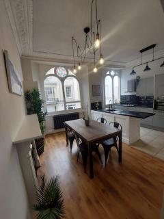 Luxury 2 Bedroom Clifton Duplex - 7
