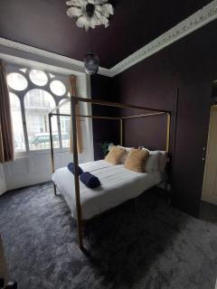 Luxury 2 Bedroom Clifton Duplex - 9