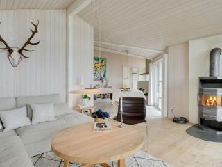 Holiday Home Pascal - 25m from the sea by Interhome - 3