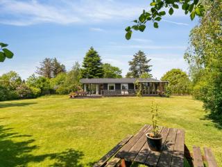 Holiday Home Gritt - 800m from the sea by Interhome - 5