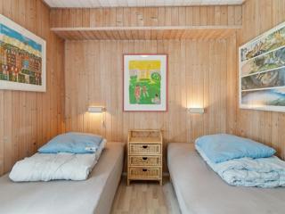 Holiday Home Tom - 125m from the sea by Interhome - 2