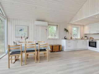 Holiday Home Hilje - 350m from the sea by Interhome - 2