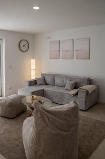 Oppenheimstrasse 2 - 8