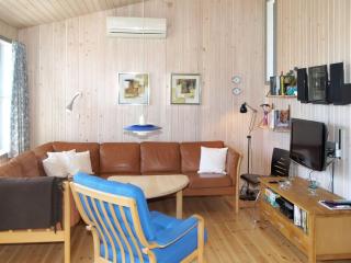Holiday Home Jolanda - 800m from the sea by Interhome - 2