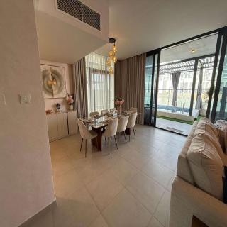 Luxury 5BR Villa Private Pool & Beach Access - 9