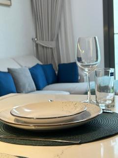 Stylish 1-Bedroom Apartment in Laya Heights, Dubai - 6