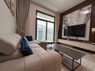 Stylish 1-Bedroom Apartment in Laya Heights, Dubai - 0