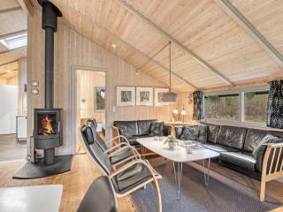 Holiday Home Hithin - 800m from the sea by Interhome - 9