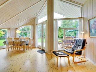 Holiday Home Lyra - 800m from the sea by Interhome - 6