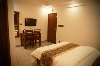 Silverstone Inn - 6