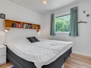 Holiday Home Edny - 210m from the sea by Interhome - 2