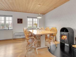 Holiday Home Jolin - 200m from the sea by Interhome - 5