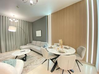 Modern 2 BHK Apt in Dubai - 1