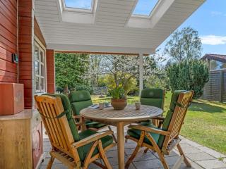 Holiday Home Berit - 700m from the sea by Interhome - 1