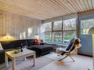 Holiday Home Robert - 250m from the sea by Interhome - 2
