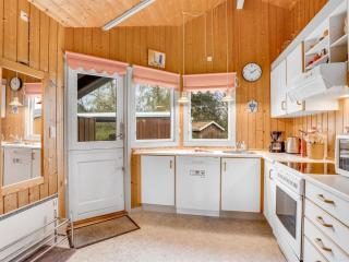 Holiday Home Eeva - 500m from the sea by Interhome - 5