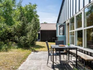 Holiday Home Elenor - 300m from the sea by Interhome - 2