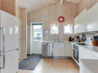 Holiday Home Naia - 200m from the sea by Interhome - 1