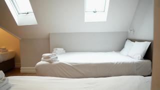 Uno Guest House - Slough - 3