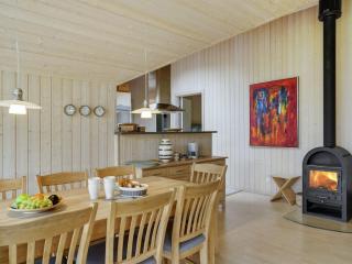 Holiday Home Enid - 700m from the sea by Interhome - 3