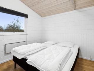 Holiday Home Mahalia - 300m from the sea by Interhome - 1